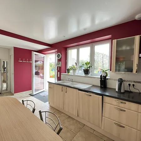 Hébergement de vacances Isaac - Piscine Naturelle - Proche Boulerie Jump - 8p Le Mans