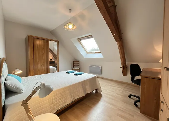 Ferienhaus Isaac - Piscine Naturelle - Proche Boulerie Jump - 8p