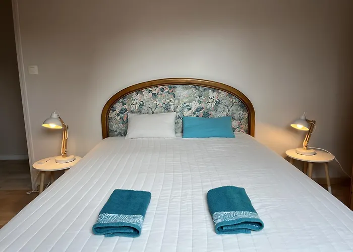 Ferienhaus Isaac - Piscine Naturelle - Proche Boulerie Jump - 8p