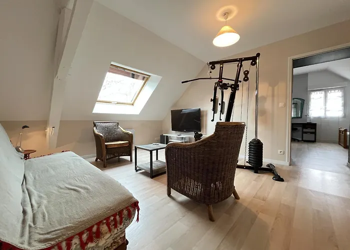 Isaac - Piscine Naturelle - Proche Boulerie Jump - 8p Ferienhaus *