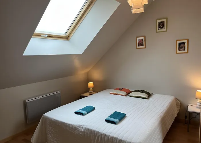 Isaac - Piscine Naturelle - Proche Boulerie Jump - 8p *