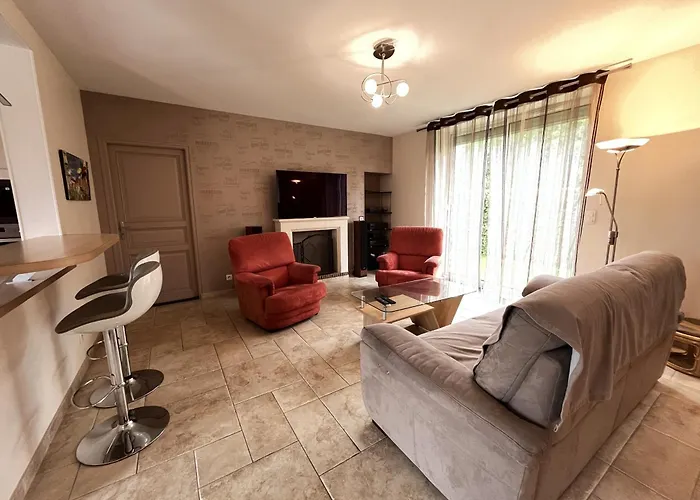 Ferienhaus Isaac - Piscine Naturelle - Proche Boulerie Jump - 8p