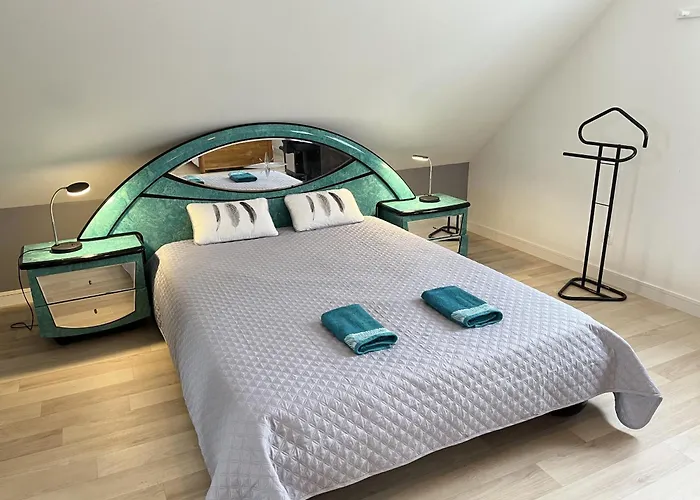 Isaac - Piscine Naturelle - Proche Boulerie Jump - 8p