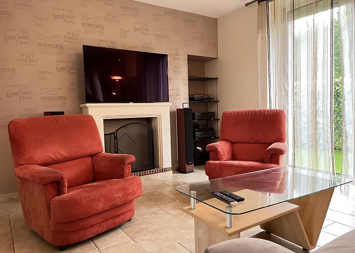 Isaac - Piscine Naturelle - Proche Boulerie Jump - 8p Ferienhaus